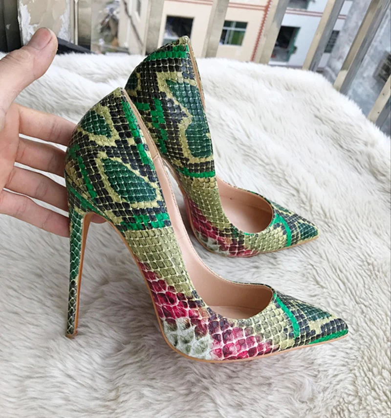 

Модная новинка 2021, зеленые туфли на высоком каблуке-шпильке с острым носком и змеиным принтом, Размеры 35-43