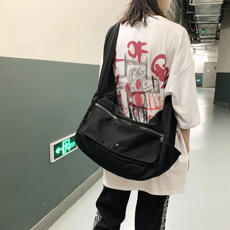 

Multi-Functional Women Shoulder Bag Large Capacity Nylon Handbag Waterproof Messenger Bag Unisex Crossbody Bags for Women