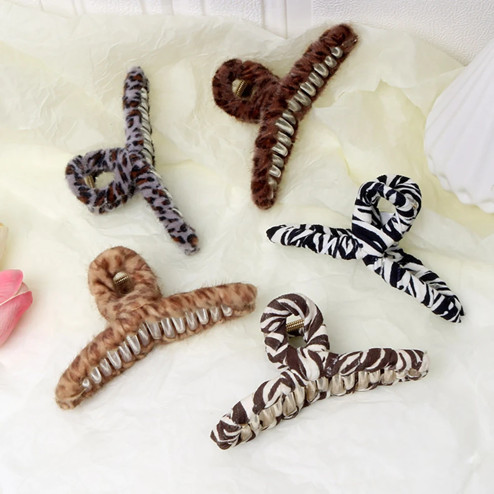 

Women Leopard Hair Claw Korea Gentle Plush Hair Crab Large Ponytail Geometry Hair Clips Headwear Hairpins Hair Accessories Gifts