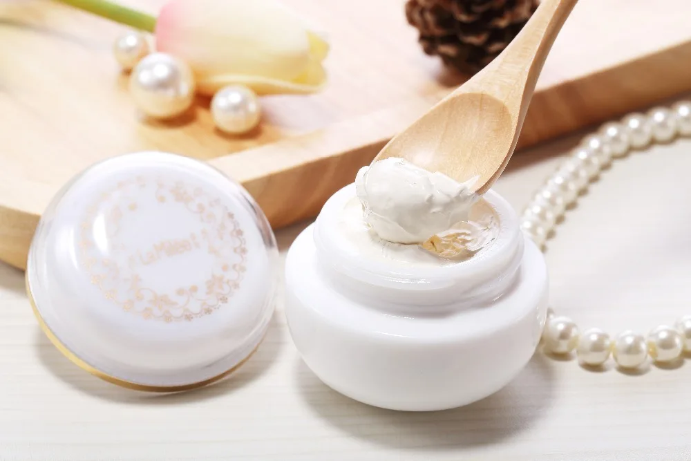 

Lady skin magic cream Glow freckles whitening cream freckles tan plaques Facial skin care Brighter Smooth spot remover 38g