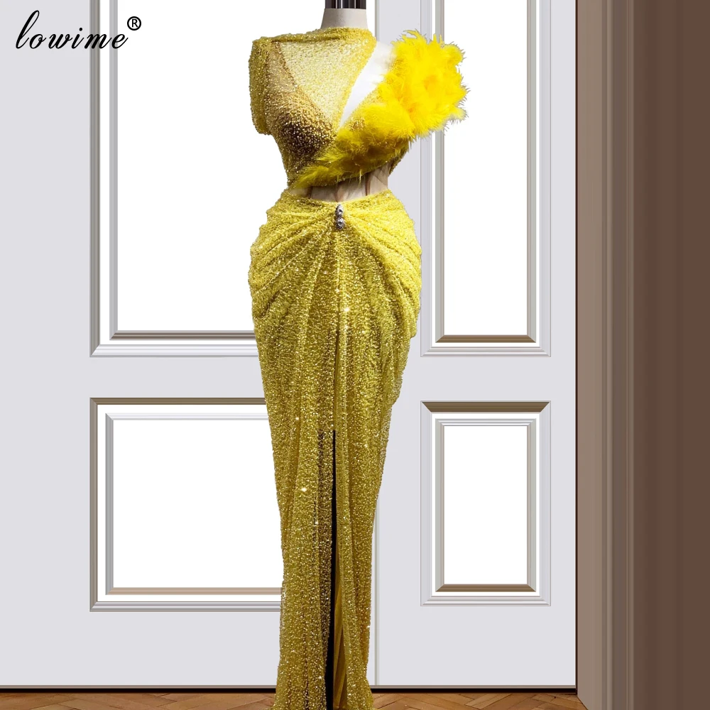 Женское вечернее платье русалка с желтыми бусинами для выпускного вечера