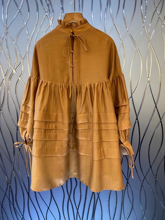 

2020 autumn and winter new women's pleated neckline pure color decorative wrinkle cuff transparent dress 1224