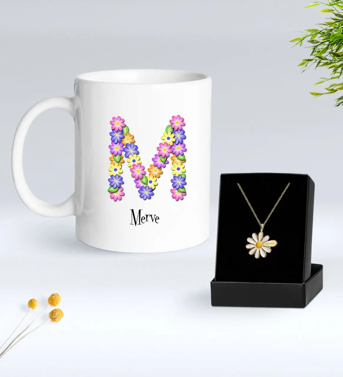 

Персонализированные цветок тематические письмо кружка и ожерелье Маргаритка подарок Seti-15