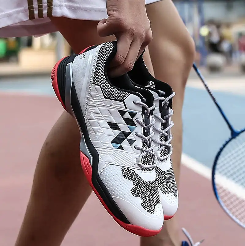 Couple White Lightweight Badminton Shoes for Men Professional Table Tennis Shoes Men Lace Up Breathable Volleyball Sneakers Men