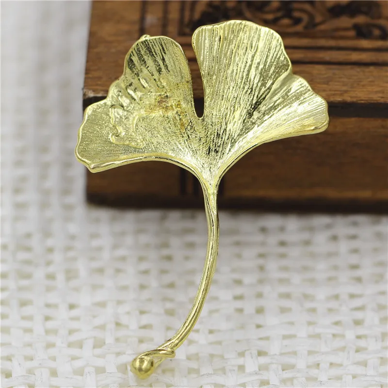 100 шт. качество Латунное металлическое литье гинкго подвески в форме листьев
