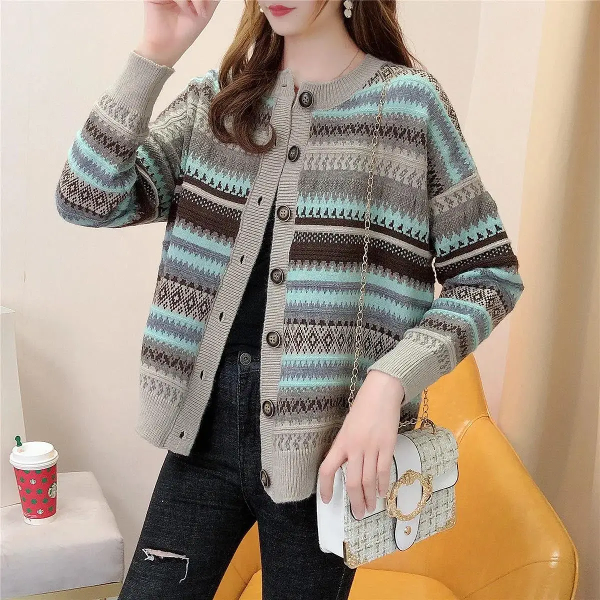 

Women Autumn Striped Knitted Sweater Cardigan Female Loose Single Breasted V-neck Knitwear Korean Cardigan Tops Z883