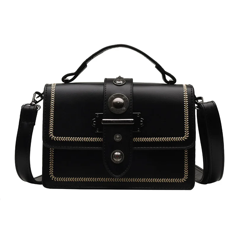 

Модные сумки с заклепками, новинка 2021, портативная маленькая квадратная сумка, Корейская версия трендового значка, женская сумка-мессендже...