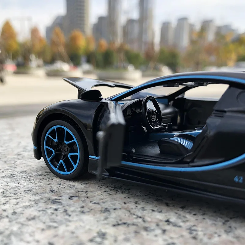 Металлическая игрушечная машинка Halolo Bugatti Chiron 1:32 литой и игрушечный автомобиль