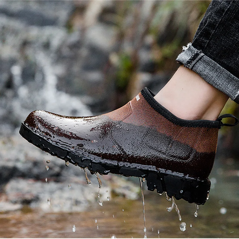 

Europea and Men's Rain Boots Fashion Trend Thickened Soft Bottom Low-Heel Waterproof Non-Slip Kitchen Fishing Work Safety Shoes