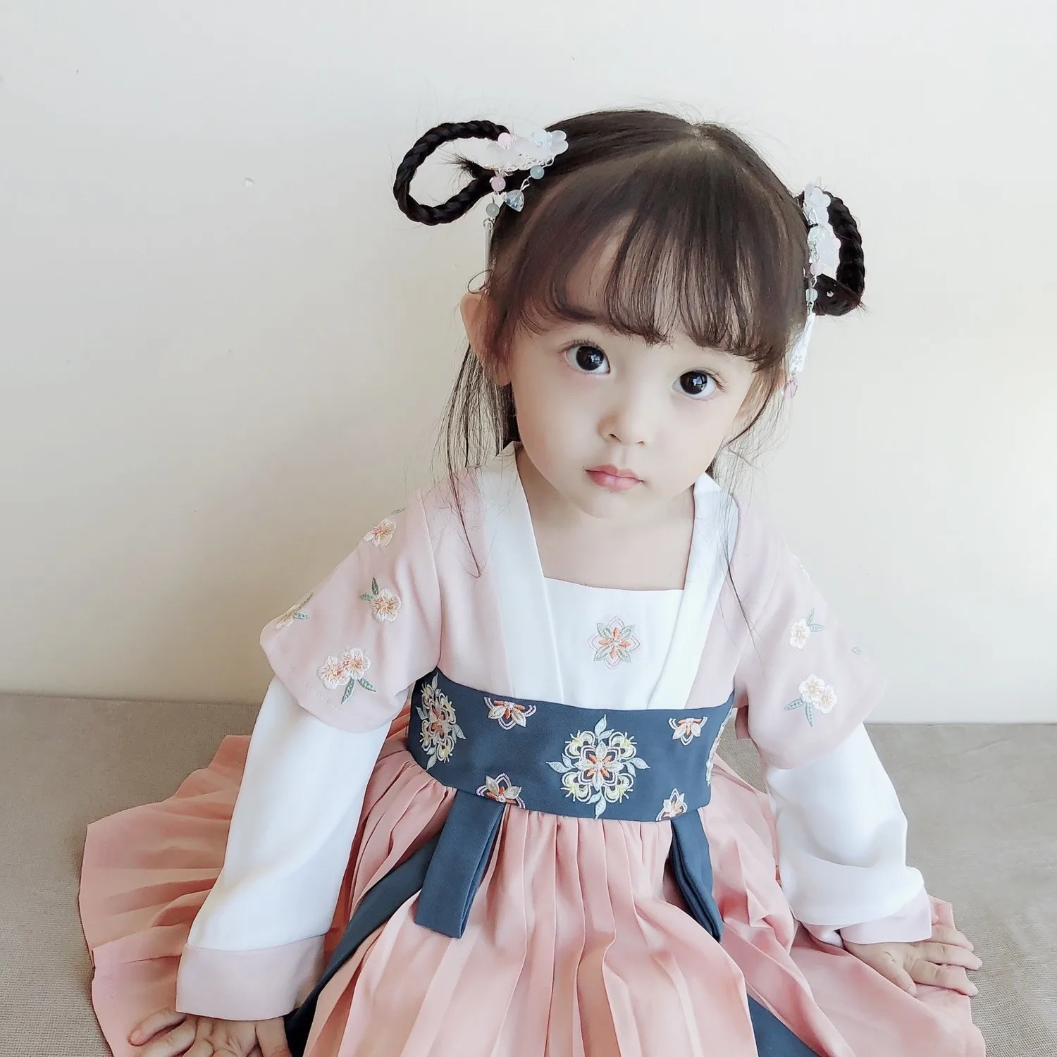 

Girls Autumn New Ancient Chinese Style Hanfu Dresses Long Sleeve Sweet Lovely Princess Skirt Baby One Year Old Fairy Costume