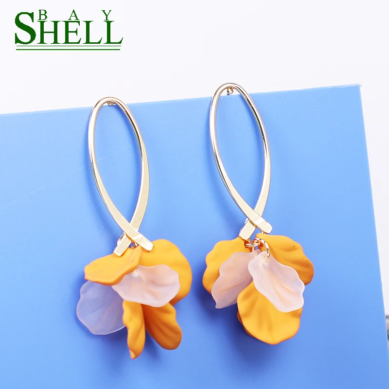 Женские богемные серьги с цветком длинные висячие лепестками эффектные