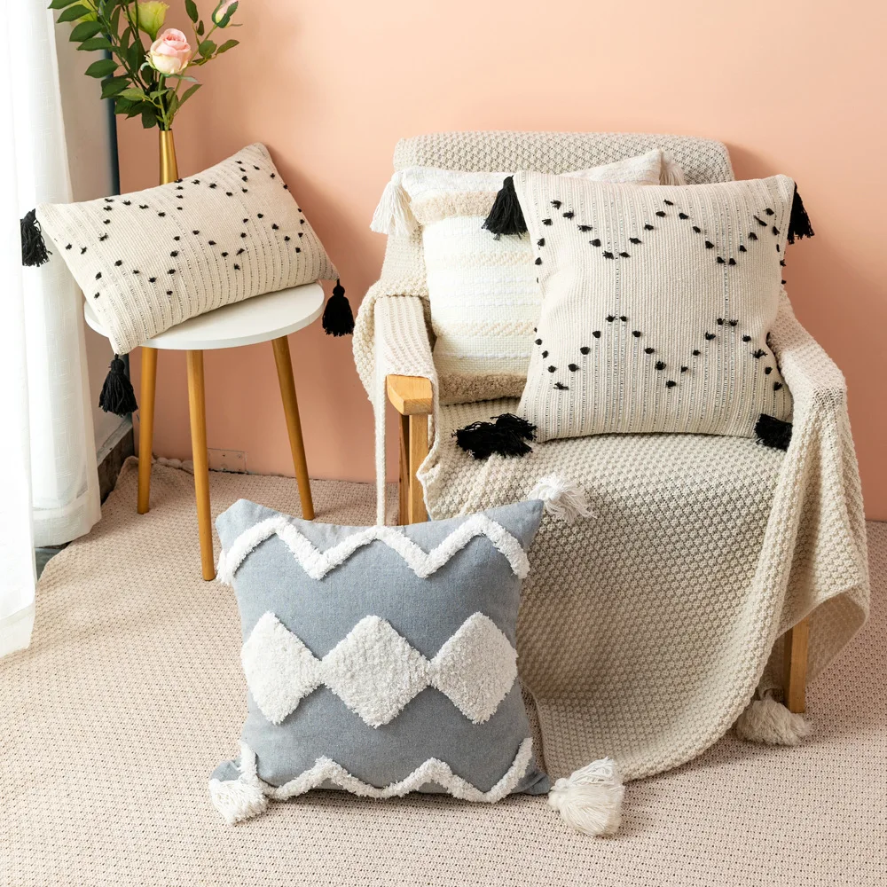 

White Black Cotton Cushion Cover With Tassels Handmade Tufted Throw Pillow Cover 45x45cm Sofa Bed Home Decoration almohadas T473