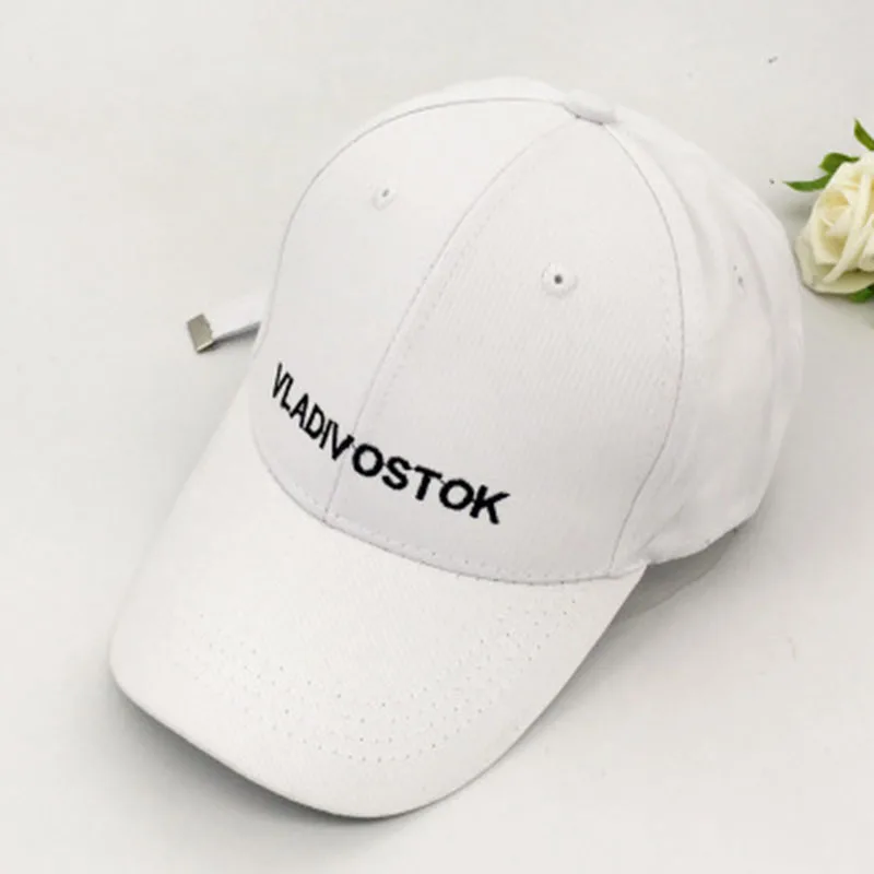 Бейсболка Владивосток Длинная регулируемая бейсболка с надписью вышивкой в