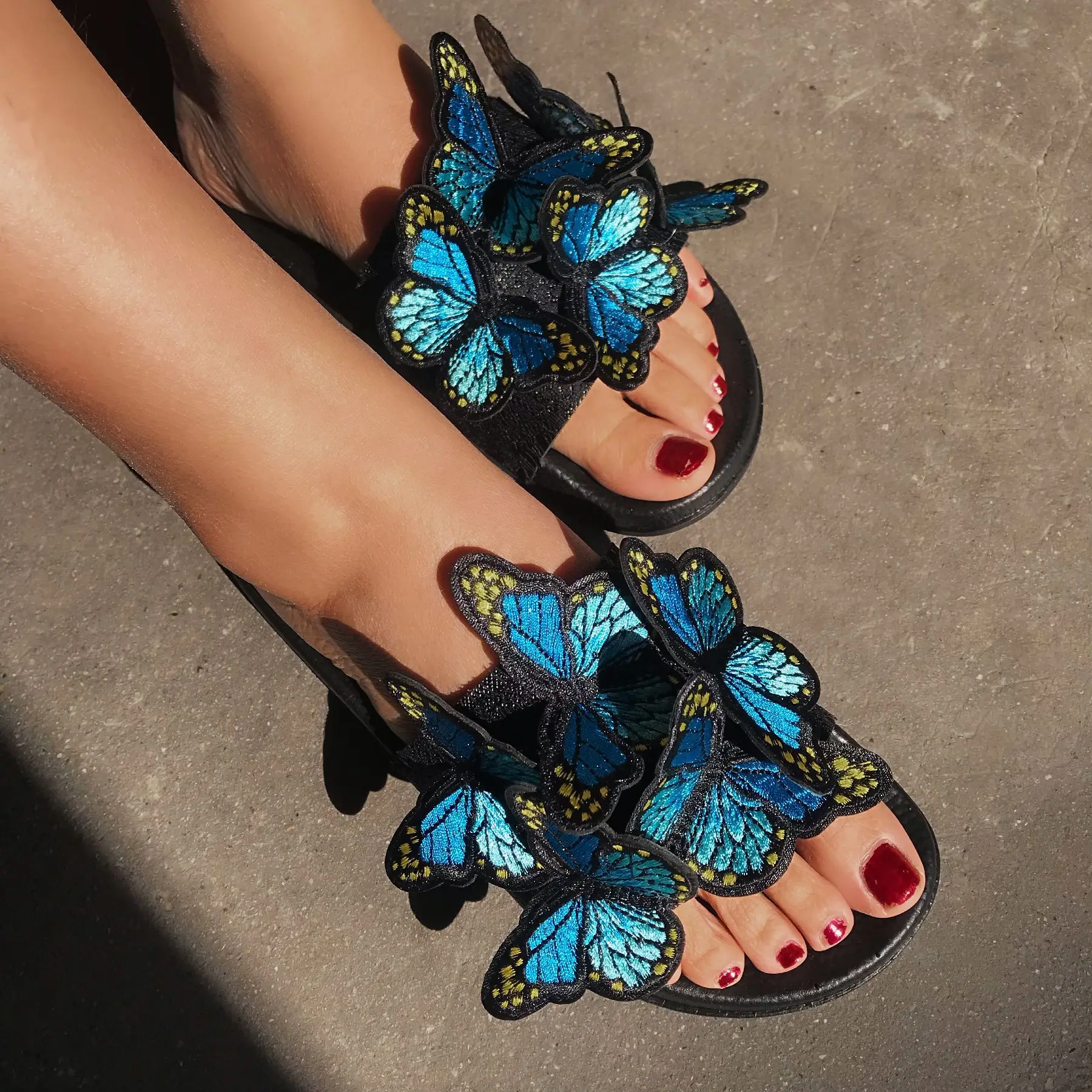 

Women's Shoes