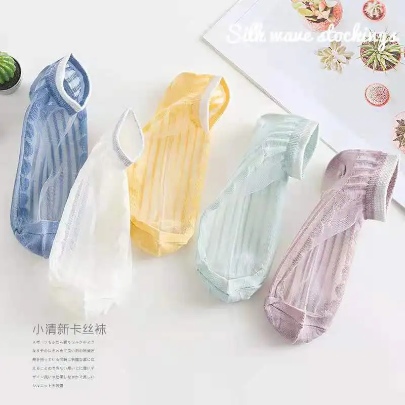 

2 Pairs/lot Women Jacquard Ankle Socks Lady Pure Silk Lace Water Plants Short Sock Female Cheap Women's Transparent Crystal Sock