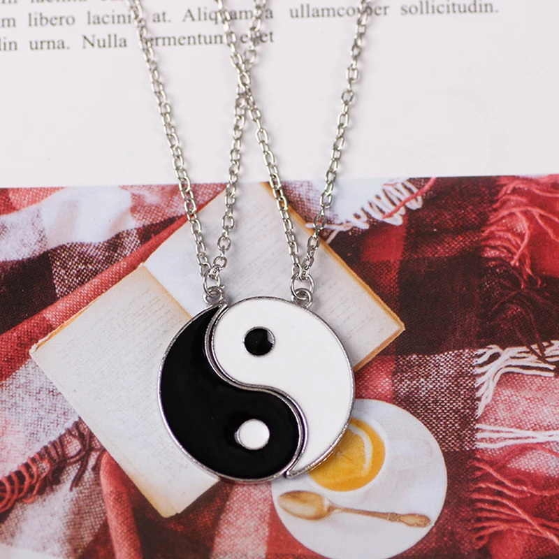 

2Pcs/Set Gold Sliver Alloy Yin Yang Pendant Puzzle Piece Necklace Birthday Jewelry Gifts for Couple or Best Friends Unisex