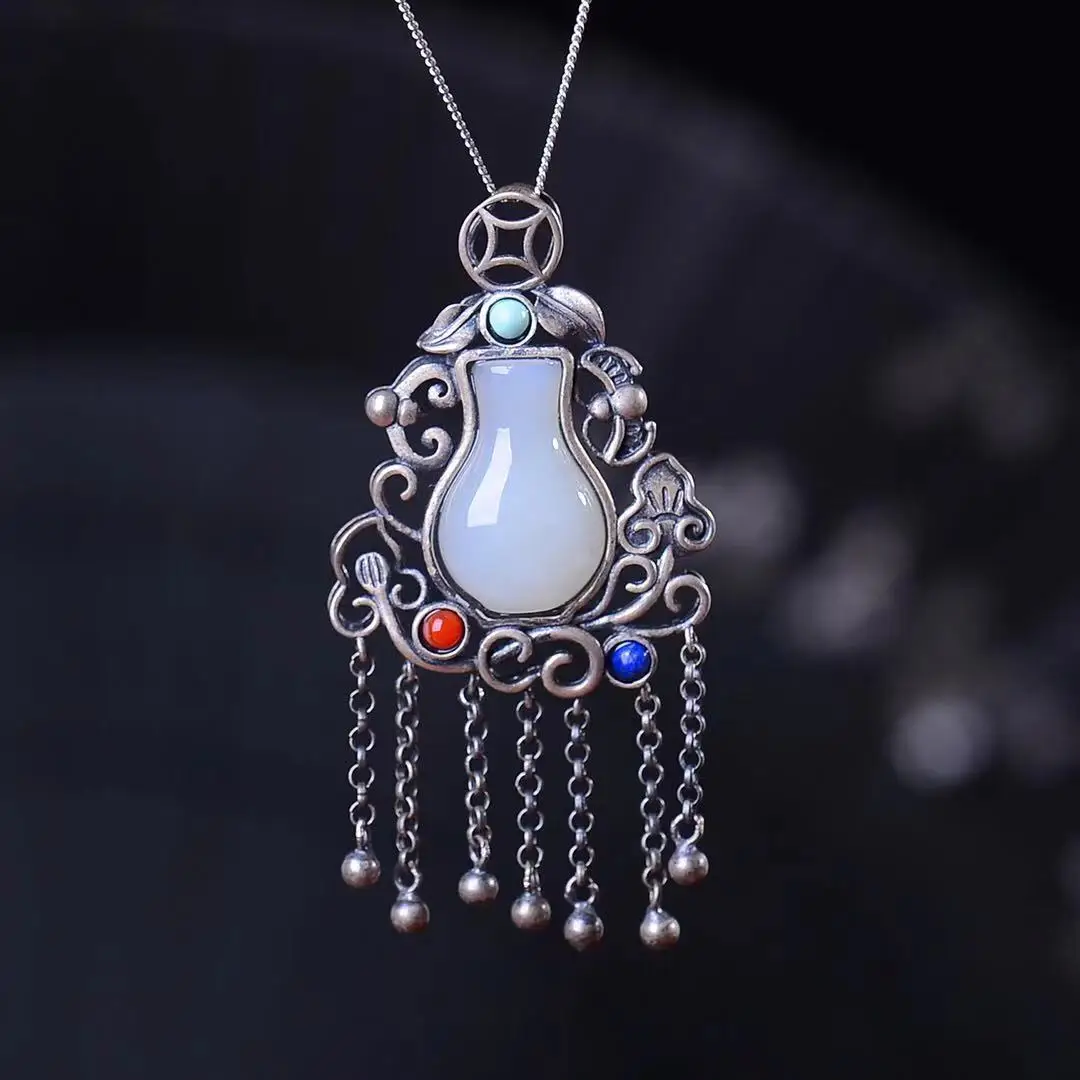 

Natural Ice Chalcedony Vintage Aquarius Hollow Pendant Necklace