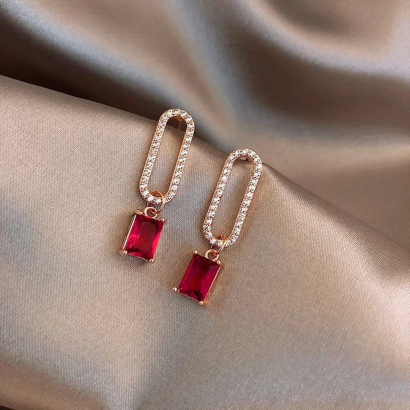 

USTAR New Red Crystal Drop Earrings for Women Girls Full Rhinestone Geometric Dangle Earring Fashion Wedding Jewelry Gifts
