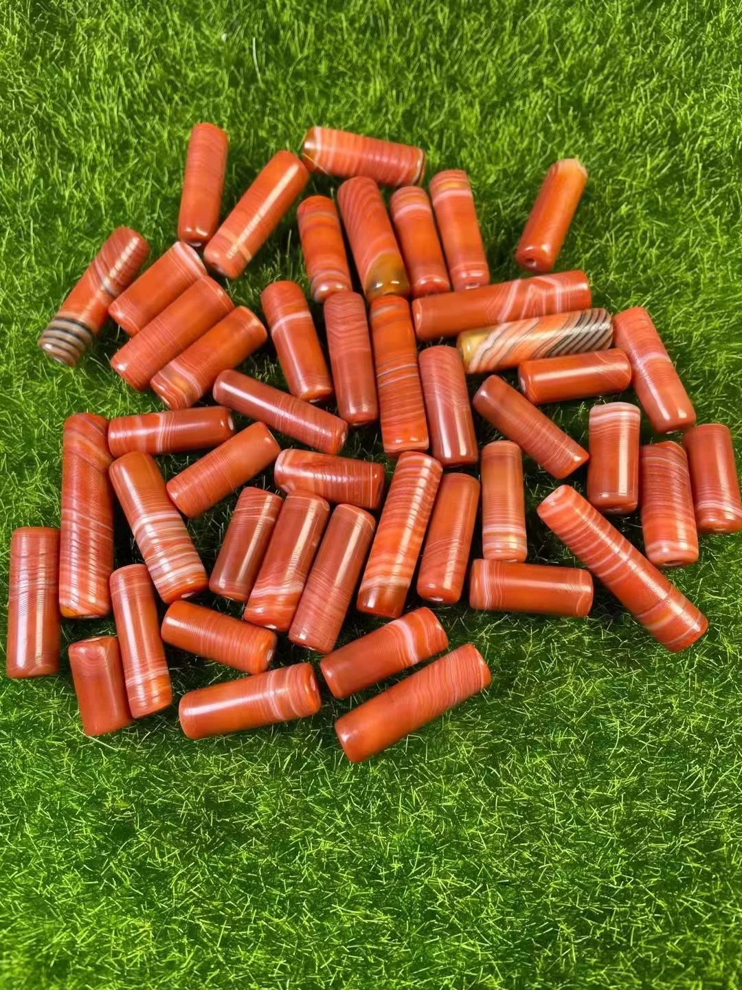 

45pcs/lot fine-quality natural agate cylindrical beads with silk-wrapped stripes cut from the same piece of stone luster Retro