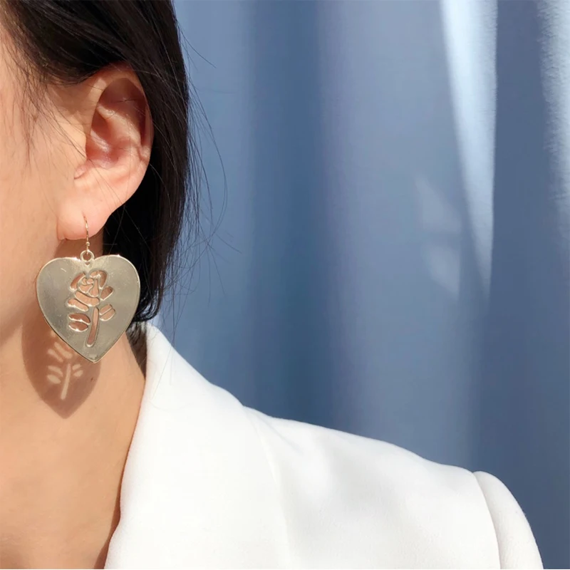 

Korean Gold Color Metal Love Heart Hollow Flower Shape Dangle Drop Earrings Jewelry Pendientes For Women Female Fashion Brincos