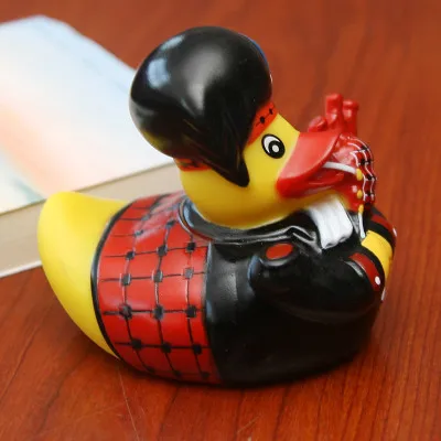 2019 детская игрушка для ванны плавающая резиновая утка сжимающая 11 см группа