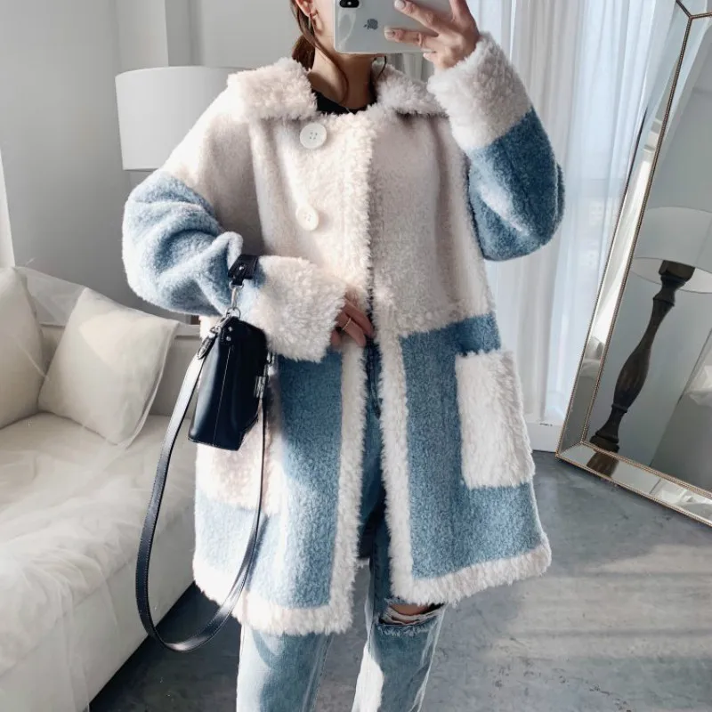 Шуба женская из натуральной овечьей шерсти Осень-зима 2020 | Женская одежда