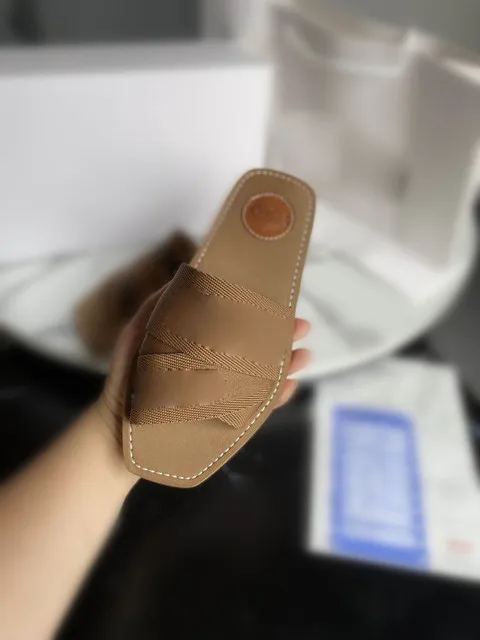 

2021 Luxury Designer canvas Slippers High Quality women beach Sandals Fashion Flat Shoes girls Ladies gift vacation Slippers