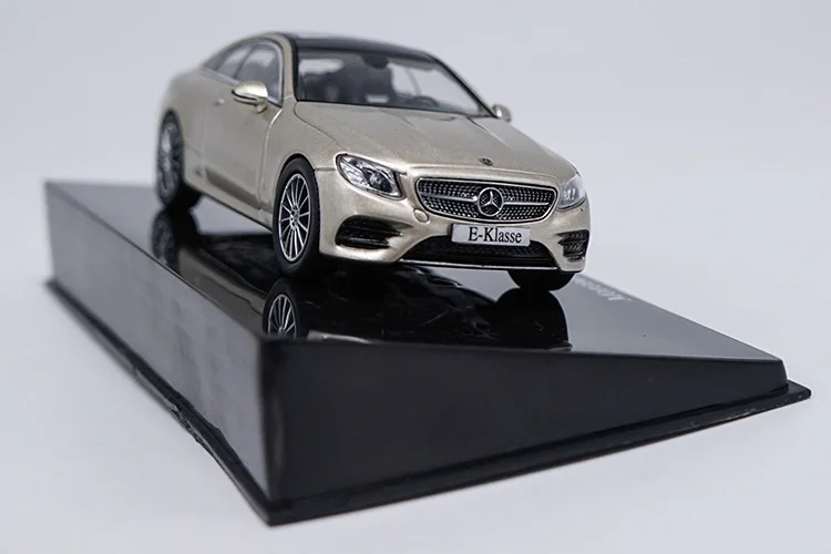 1:43 E300 E-KASE Coupe модель сплава автомобиля статические высокой моделирования металлические модельные автомобили с оригинальной коробкой