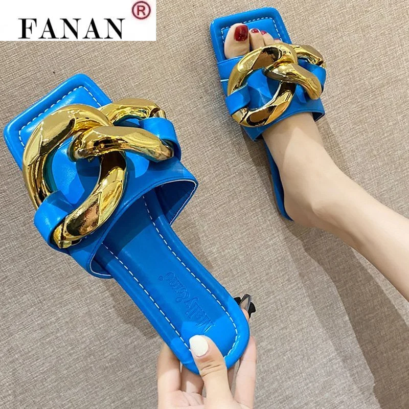 

Summer Women's Flat Slippers 2021 New Fashion Square Head Comfortable Metal Decoration Casual Outdoor Women Beach Slippers