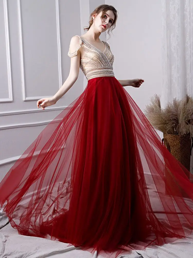 

Платье вечернее ТРАПЕЦИЕВИДНОЕ с открытыми плечами и бисером, 2020