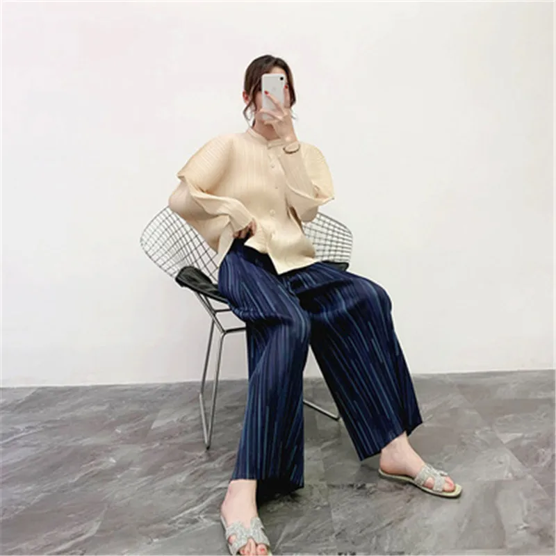 

Miyake pleated casual pants women's spring and summer new loose pleated wide-leg pants pleated trousers straight granny pants
