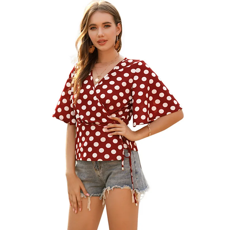 Блузка женская в горошек с рукавами фонариками раструбами и глубоким V образным