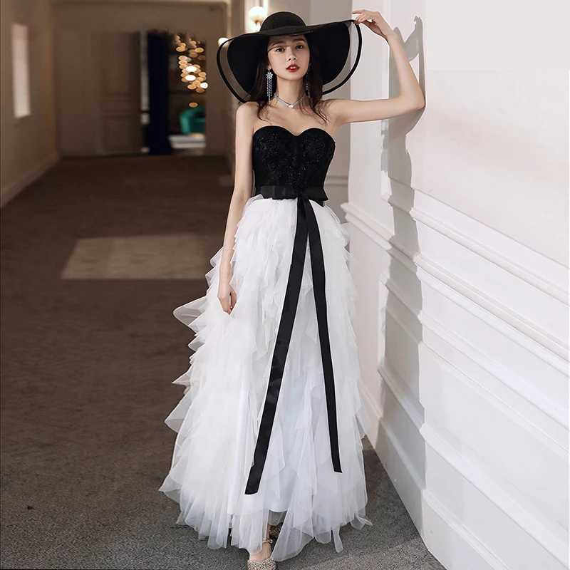 Без бретелек Вечерние платья Простой Черный Белый Подгонянные Новые оборки А