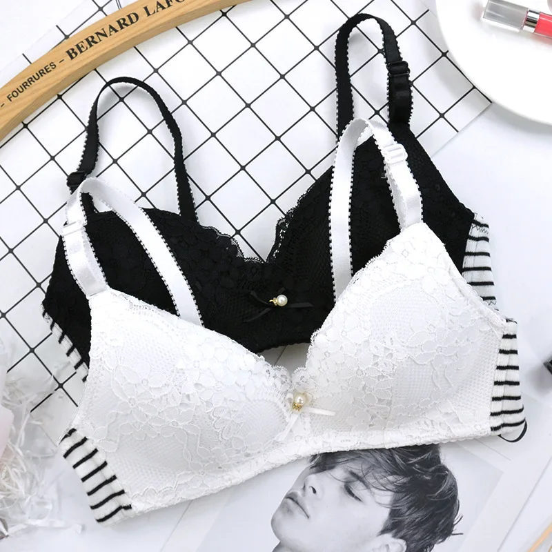 Комплект нижнего белья женский кружевной бюстгальтер пуш-ап и трусики в полоску