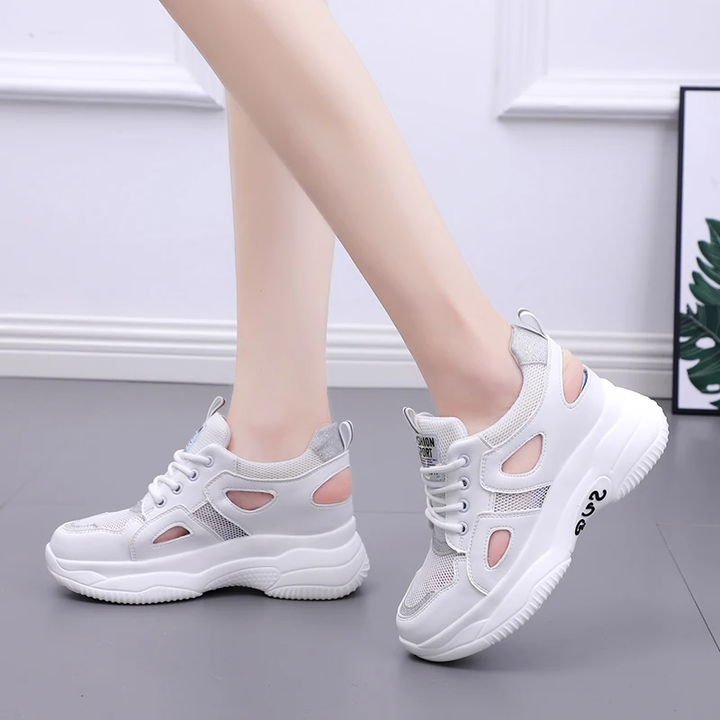 Модные весенне осенние женские кроссовки со шнуровкой сетчатые дышащие удобные