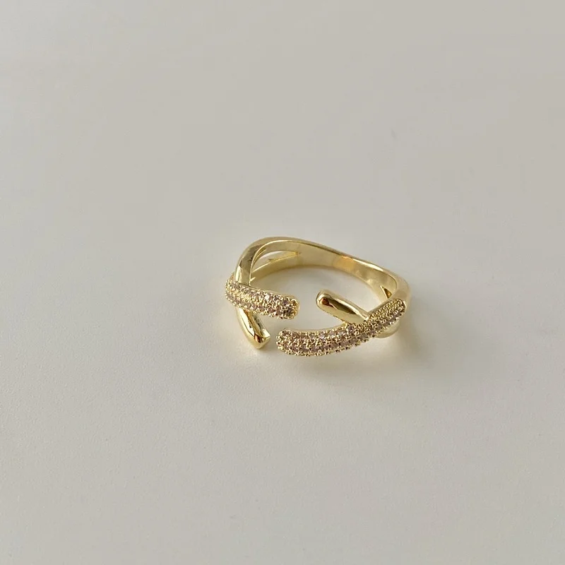 

LOVOACC Chic Gold Color Irregular Cross Hollow Open Rings for Women Girls Shinning Zirconia Charm Index Finger Rings Jewelry