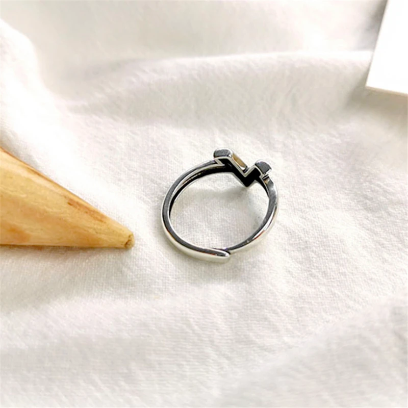 Женские винтажные кольца Victor элегантные регулируемые с буквами V в готическом