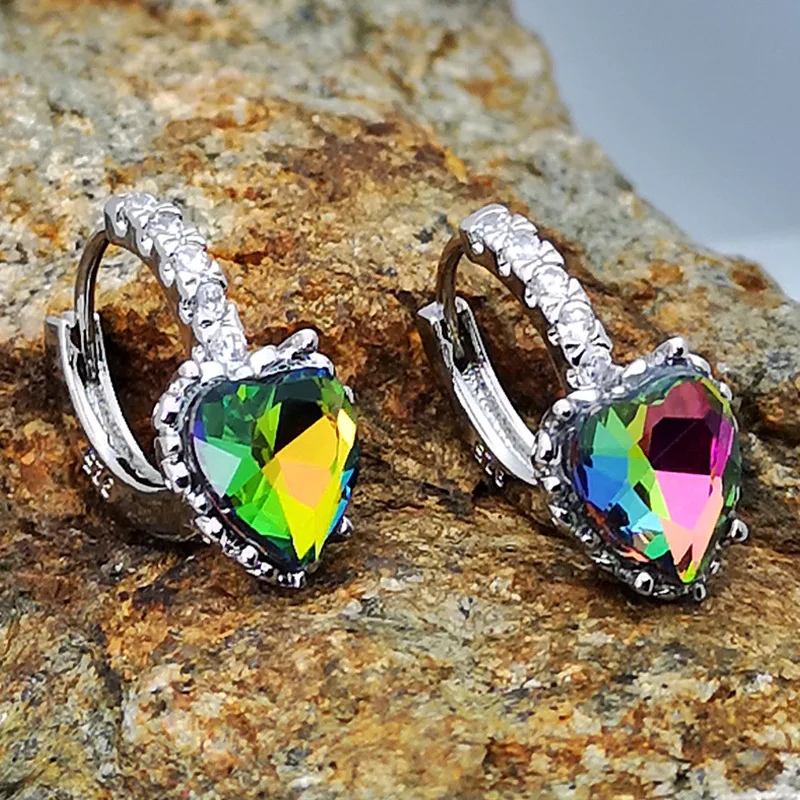 

Cute Female Rainbow Crystal Stone Earrings Dainty Silver Color Clip Earrings For Women Charm Love Heart Zircon Wedding Earrings