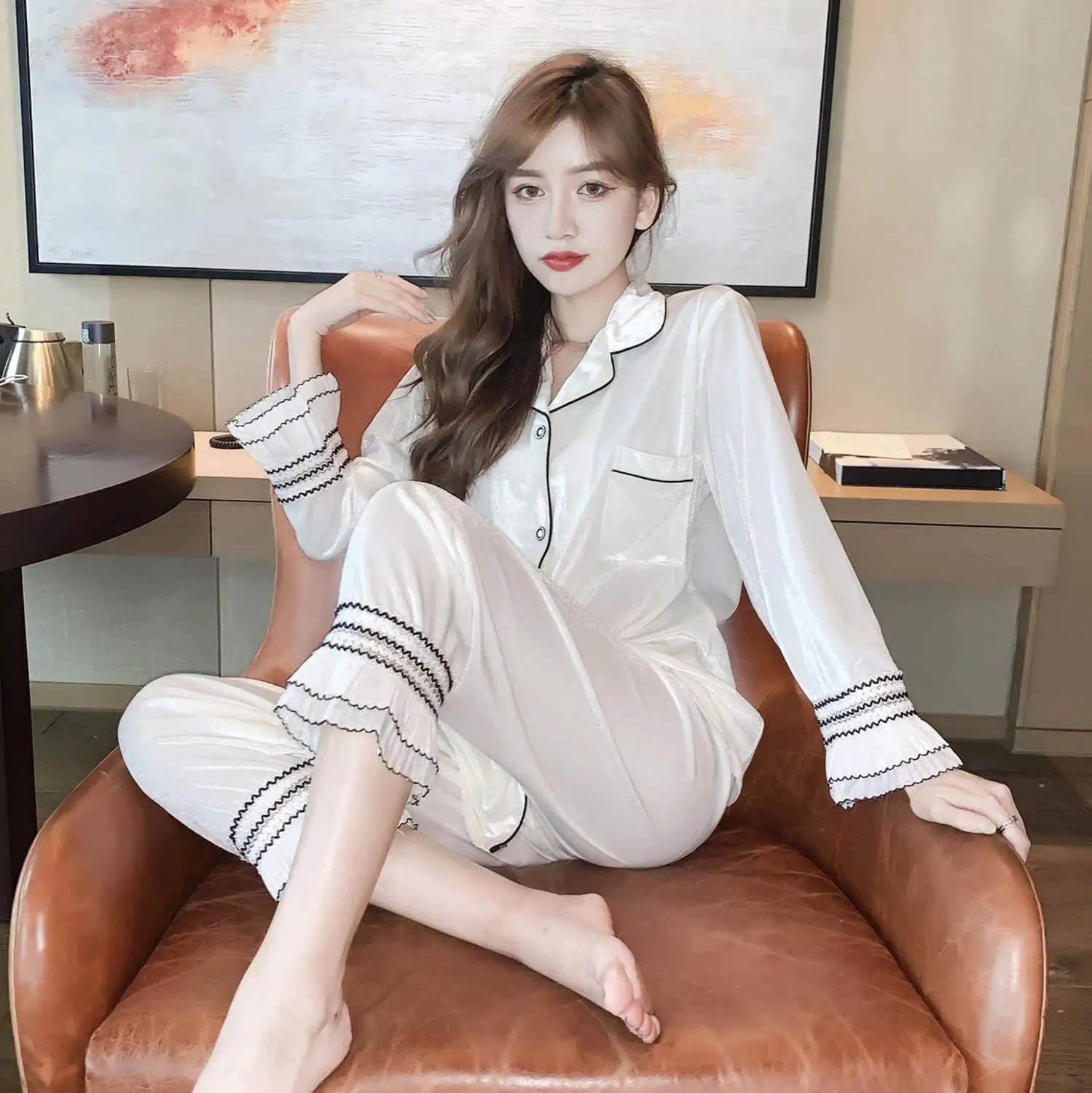 

Women'S Plush Long Sleeve Lace Two Piece Suit Sexy Home Wear Pajamas