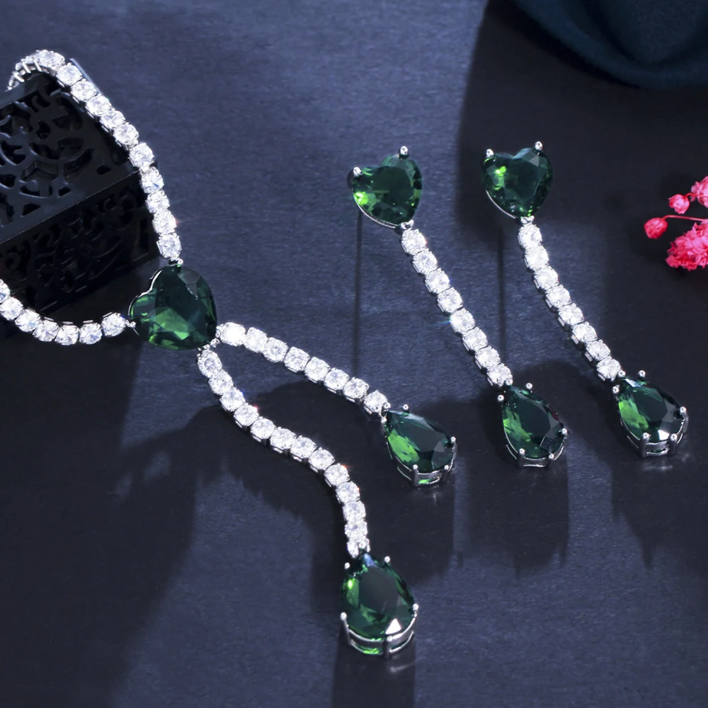 Серьги-кисточки и ожерелье из кубического циркония зеленого цвета длинная