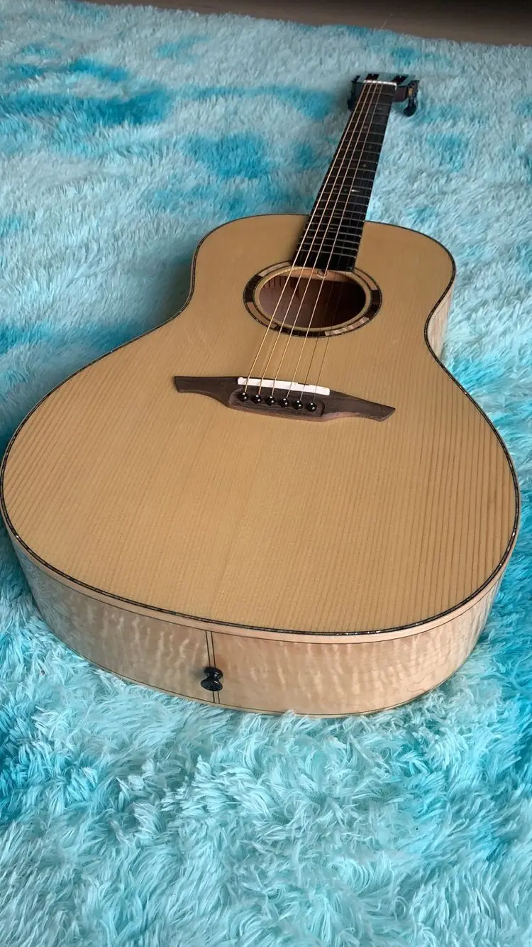 

Full Solid Wood Body Acoustic Guitar 38 Inch Spruce Wood Top Flame Maple Back & Side 6 Strings 20F High Gloss with Classic Head