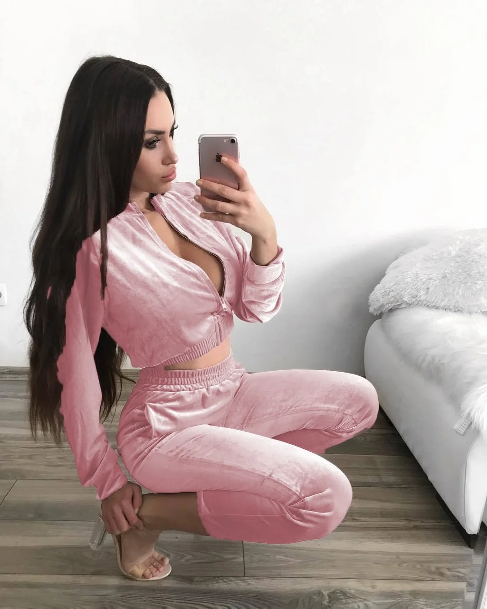 

Clearance Velvet Pink Sweatshirts Velour Tracksuits Women Sportwear Suits Casual Crop Top & Pants Sets