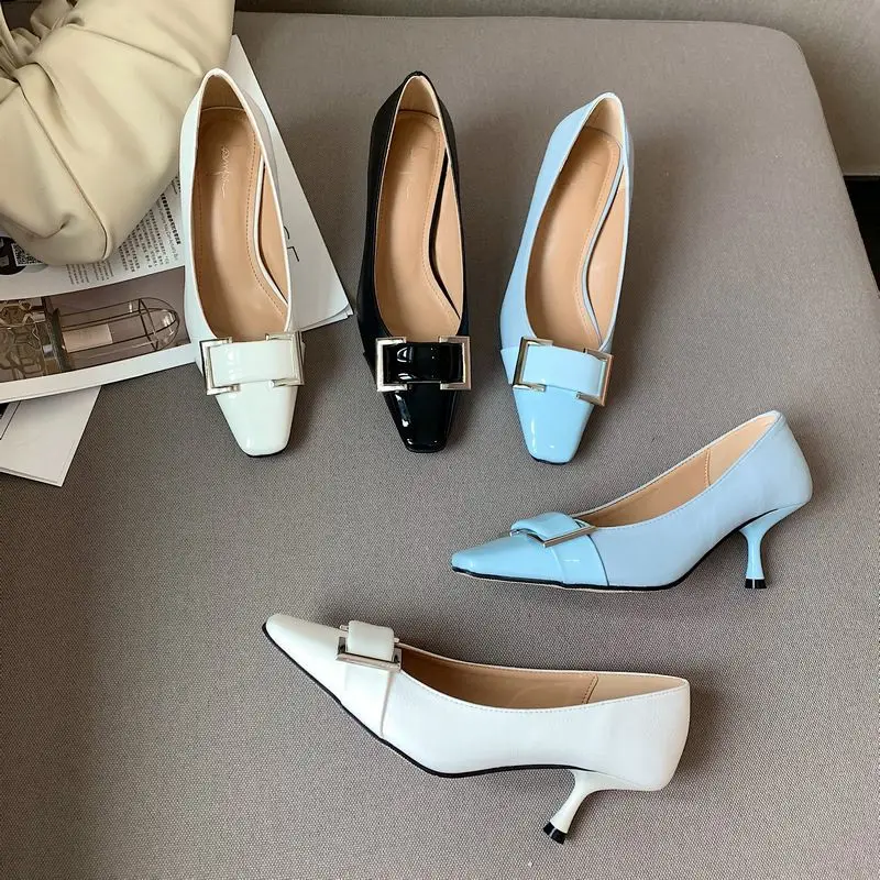 

2021 Spring and Summer New Metal Suqare Buckle Shallow Mouth Black Pointed Professional High Heels