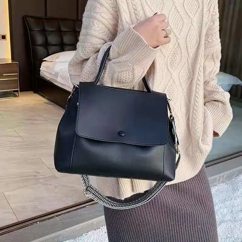

2021 New Style Women's Temperament Fashionable Versatile Tote Bag Large Capacity One Shoulder Slant Span Handbag