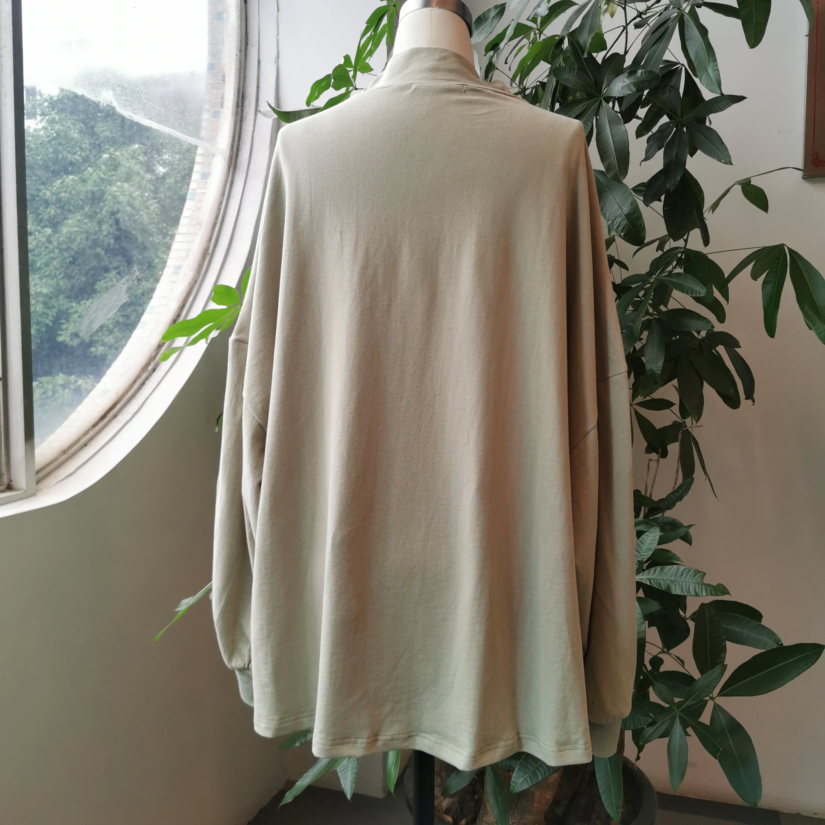 Женский свободный пуловер свитер составного кроя в корейском и японском стиле с