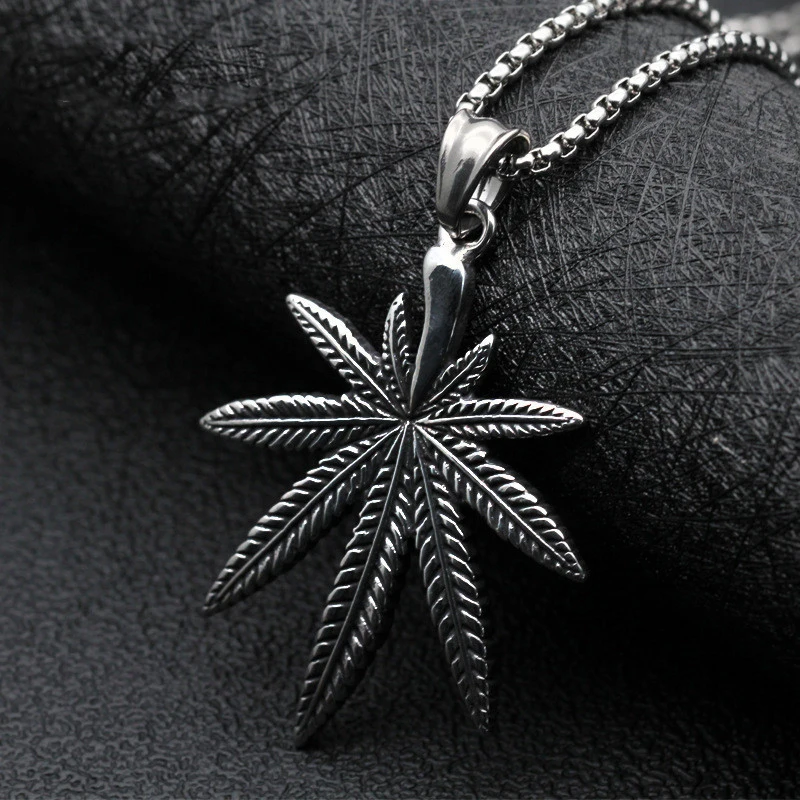 Модное ожерелье из титановой стали с зеленым листом растения кленовый лист