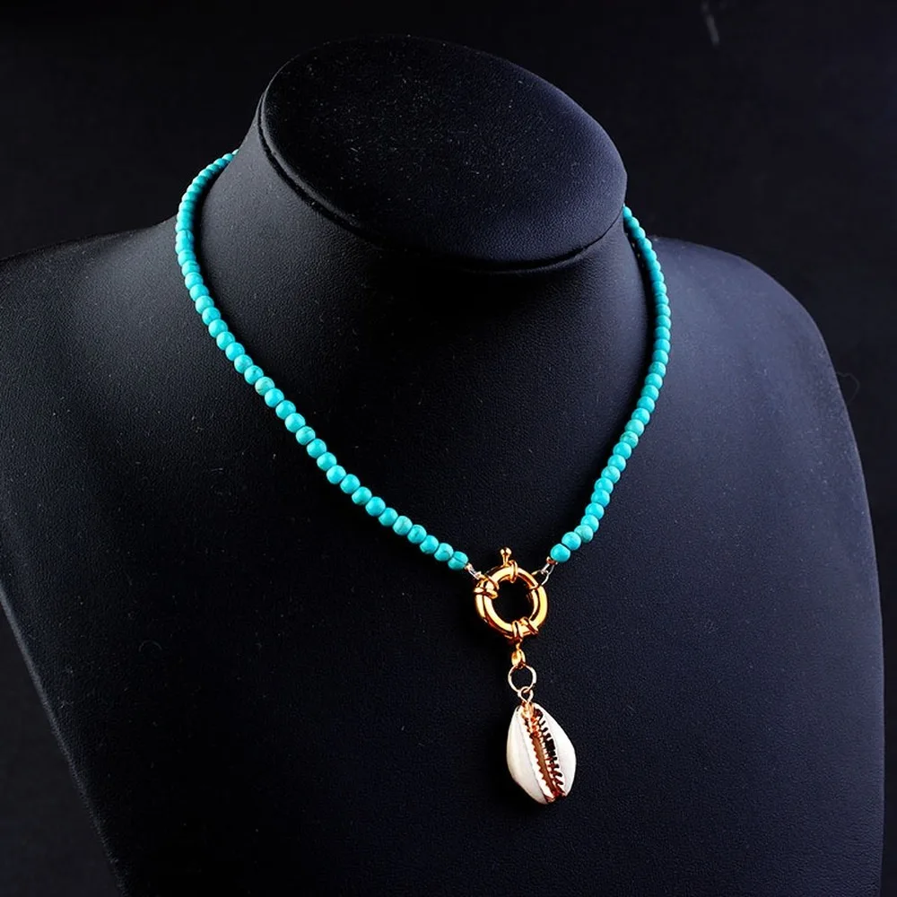 

Boho Style Golden Shell Pendant Necklace Colorful Neck Chain Roulette Buckle Multilayer Shell Necklace Summer Beach Jewelry