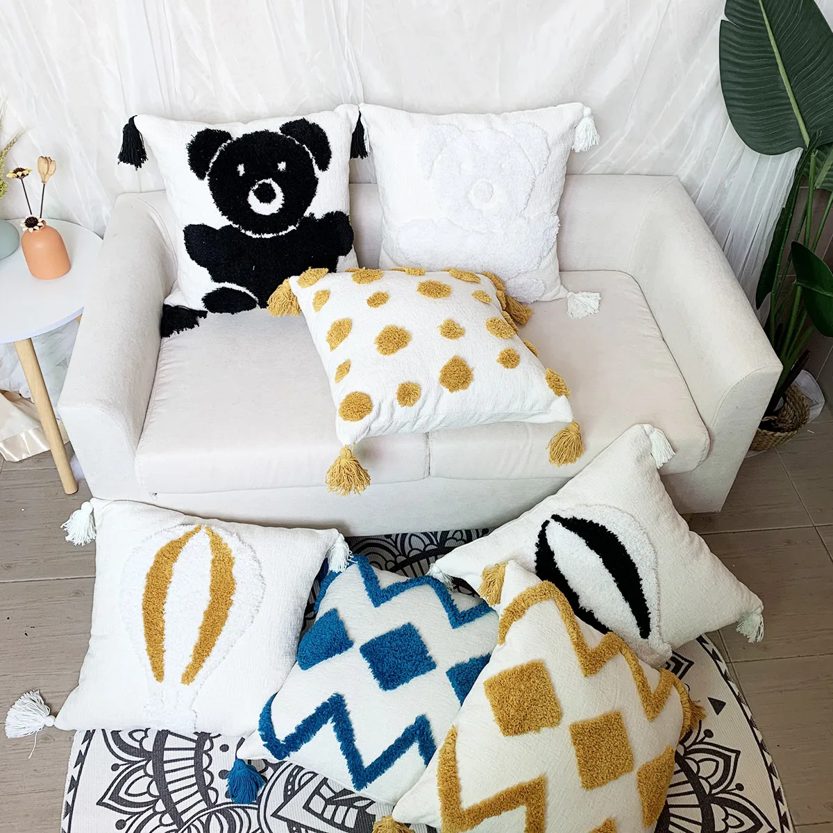 

White Chenille Cushion Cover Panda Shape Tufted Geometric Style Pillowcase 45x45Cm Sofa Living Room Bedroom Homedecoration