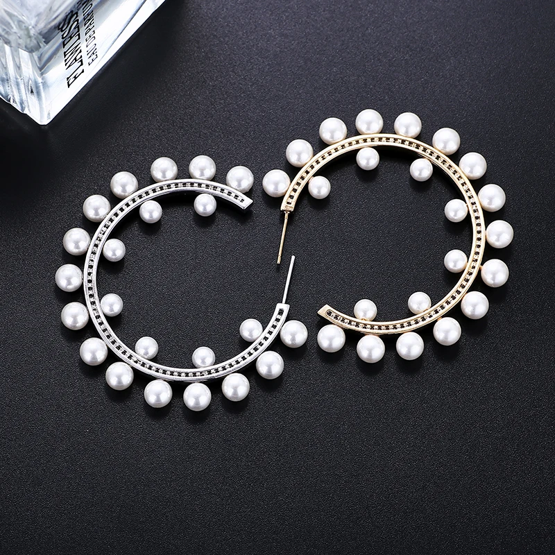 Женские жемчужные серьги-кольца с блестящим цирконием покрытием Новые