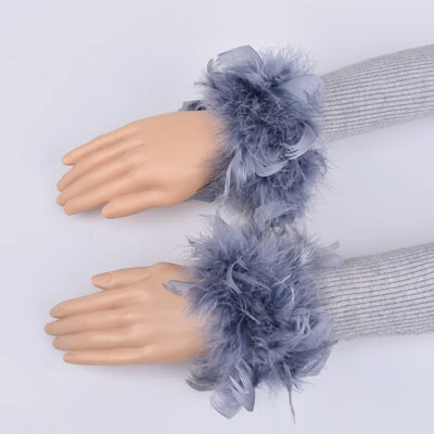 Dark gray feathers Страусиные меховые манжеты из натурального страусиного меха манжеты для рук теплые женские браслеты браслет из натурального меха перчатки Страусиные меховые манжеты - Цвет: Dark gray feathers